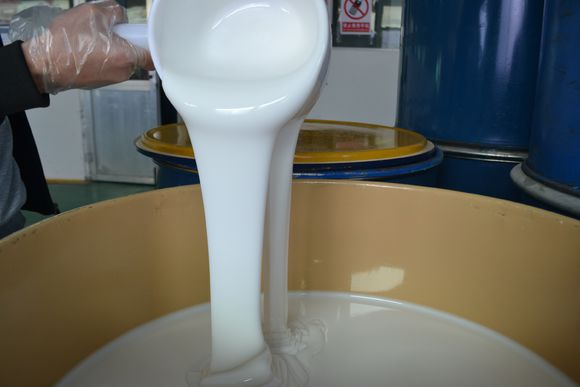 食品級模具硅膠是白色的嗎 ？