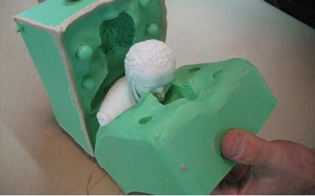  如何判斷模具硅膠產(chǎn)品在購(gòu)買時(shí)的質(zhì)量？