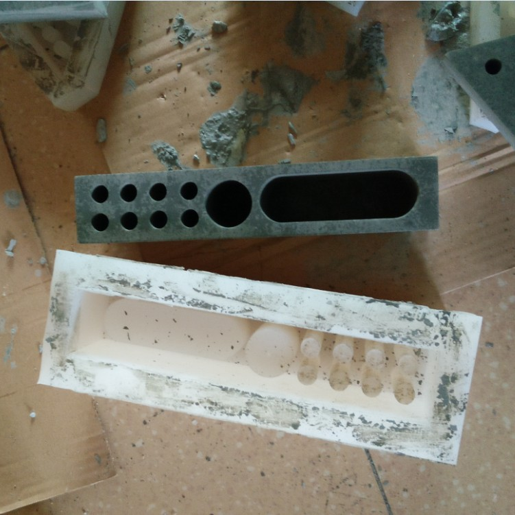 如何延長工業(yè)級模具硅膠使用壽命 ？