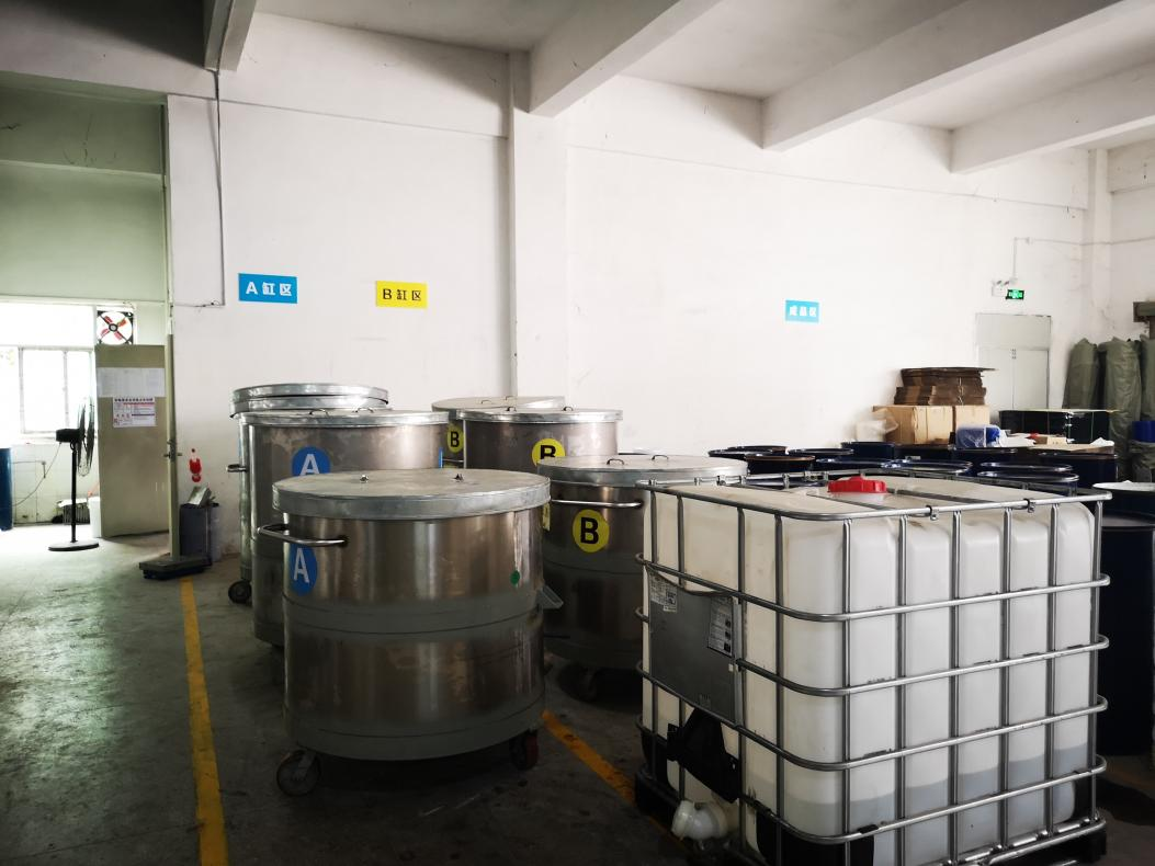 模具硅膠原料和制品儲(chǔ)存需留意的事項(xiàng)有哪些 ？